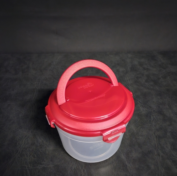 LocknLock Food Storage Containers (Multiple Sizes and Colors) *NEW - Picture 9 of 14